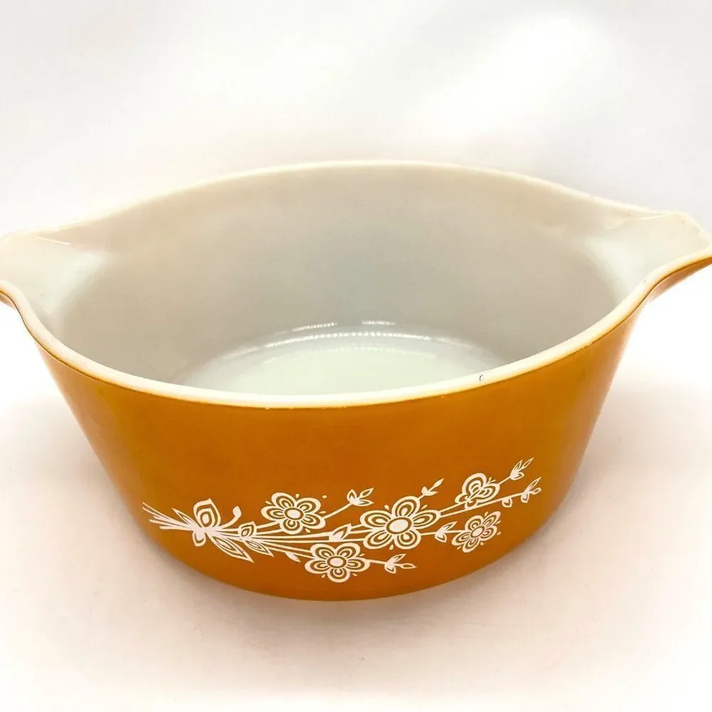 Pyrex Butterfly Gold Vintage Casserole Dish 2.5 qt. 475-B